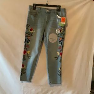 NWT Embroidery Jeans Sz 10P